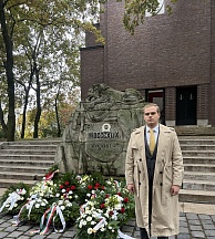 Koszorúzás az aradi vértanúk emléknapja alkalmából Koszorúzás az aradi vértanúk emléknapja alkalmából