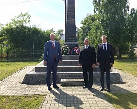 Koszorúzás Kápolnán Koszorúzás Kápolnán